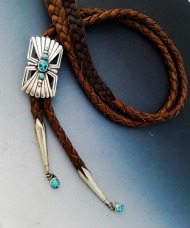SILVER FLY BOLO TIE WITH 5 TURQ.
